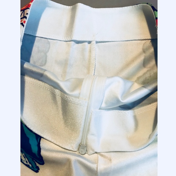 Floral Tribal Print Shorts - Picture 3 of 3